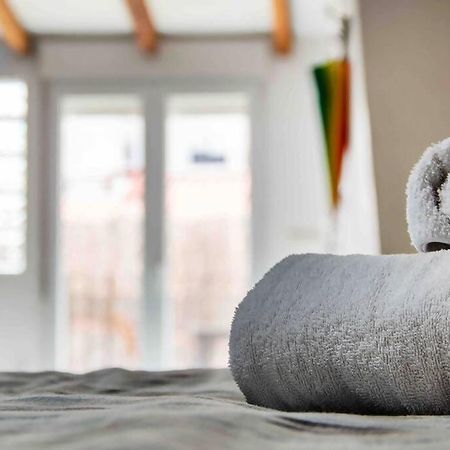 Estudio Para Parejas Con Terraza En La Playa บาเลนเซีย ภายนอก รูปภาพ