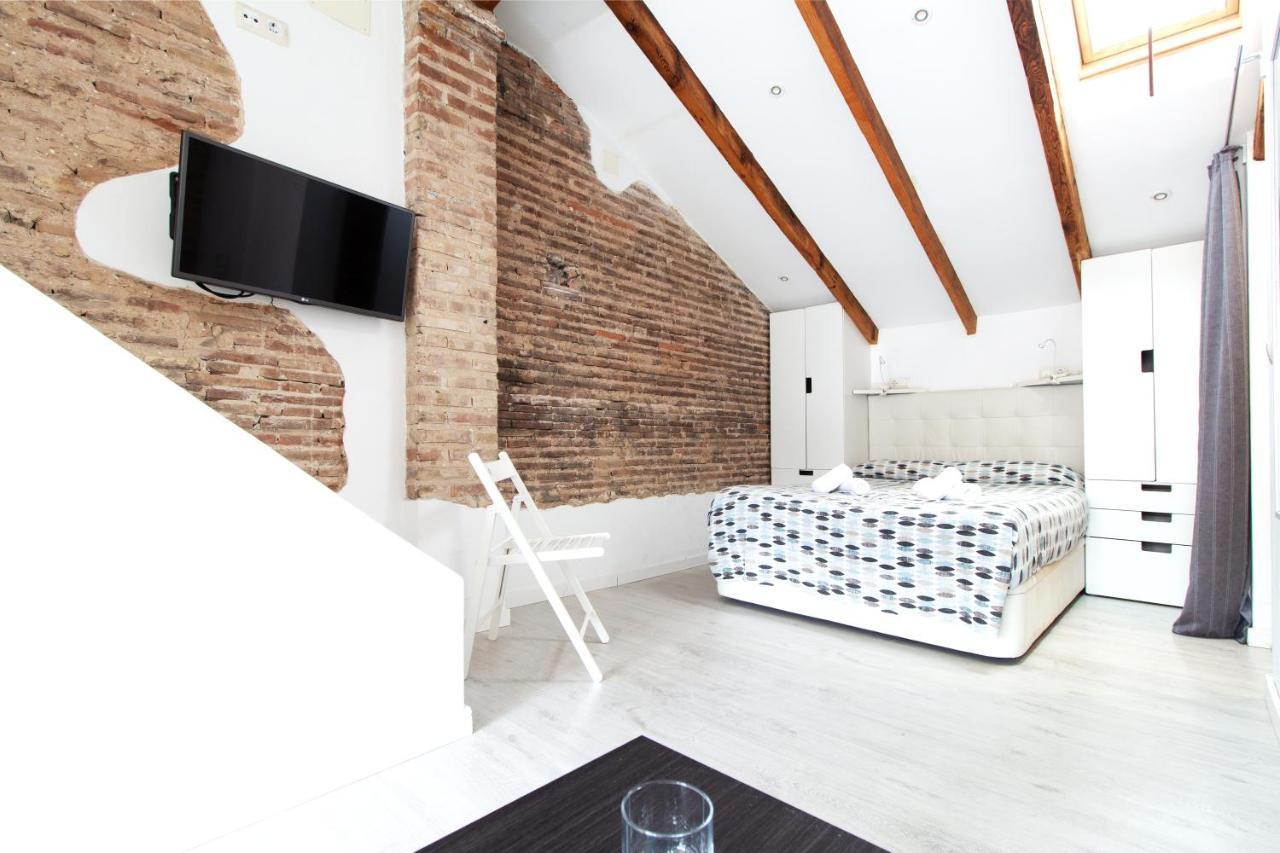 Estudio Para Parejas Con Terraza En La Playa บาเลนเซีย ภายนอก รูปภาพ
