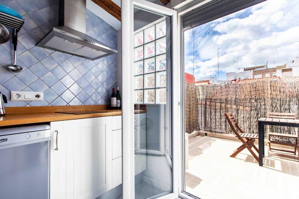 Estudio Para Parejas Con Terraza En La Playa บาเลนเซีย ภายนอก รูปภาพ