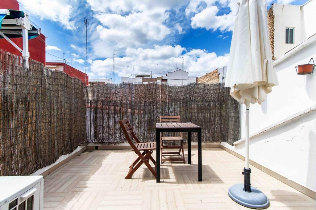 Estudio Para Parejas Con Terraza En La Playa บาเลนเซีย ภายนอก รูปภาพ
