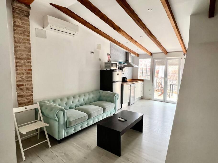 Estudio Para Parejas Con Terraza En La Playa บาเลนเซีย ภายนอก รูปภาพ